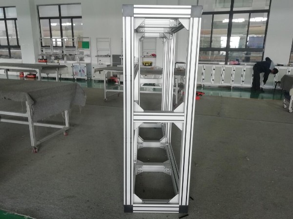 什么樣的鋁型材框架中需要用角件？